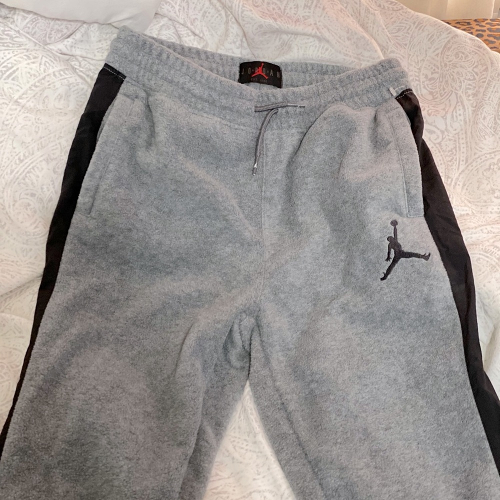 Boys Large Jordan Joggers